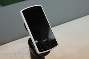 Acer sort le A1 Liquid, un smartphone tactile sous Android Donut