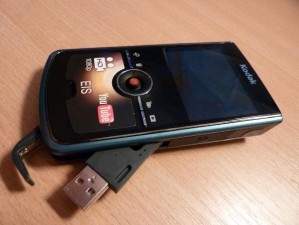 Kodak Zi8 : déballage, test et comparaison avec les Flip