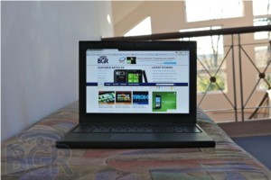 Le cloudbook CR-48 de Google, un Macbook Noir de 12,1 pouces sous ChromeOS