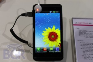 Prise en main du LG Optimus 3D en vidéo