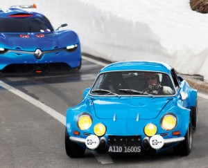 Renault Alpine A110-50 : Pilotée par Jean Ragnotti, un beau concept car en face de la berlinette cinquantenaire