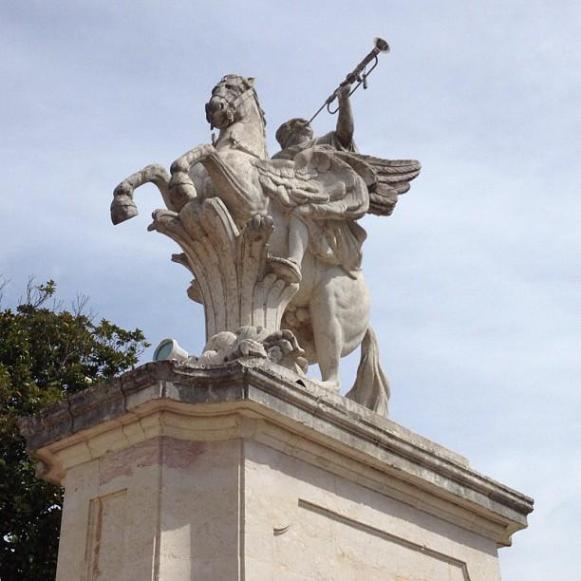 Palais royal de Queluz statue cheval
