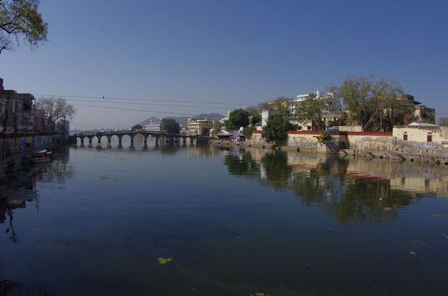 2014-03-14 Inde Udaipur Lake Pichola Gats