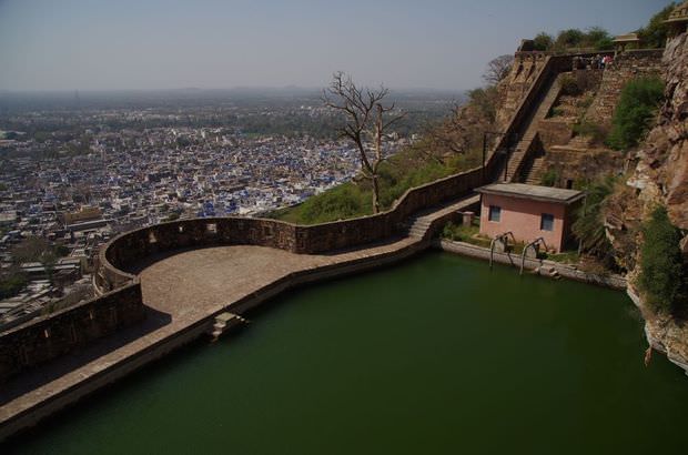 2014-03-15 Inde Chittorgarh Reservoir Water Tank