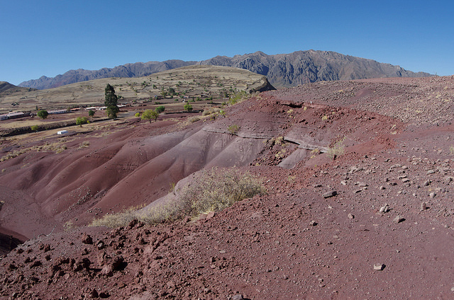 Bolivie - Sucre - Maragua Crater Descente vers le village